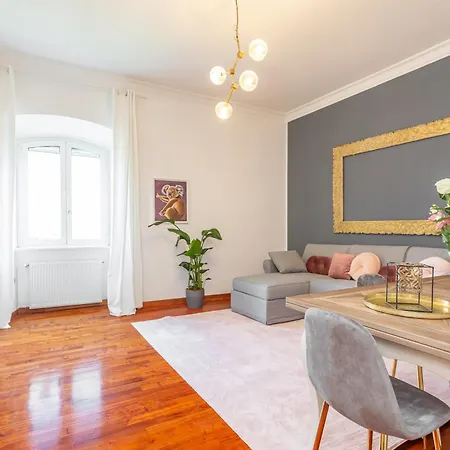 Daplace - Alma Apartman